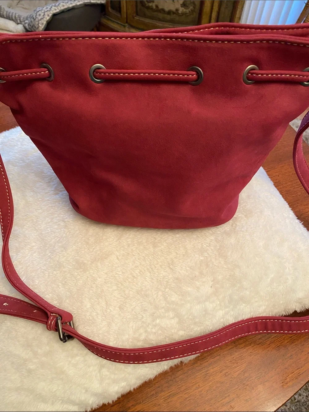 Bohemian Fringe Montana West Crossbody Bucket Bag - Red
